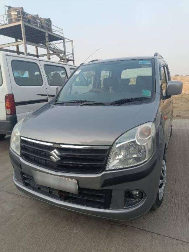 https://images10.gaadi.com/usedcar_image/4294861/original/processed_d1f44db8-2610-41ee-872a-f02fe478592f.jpg?imwidth=6402