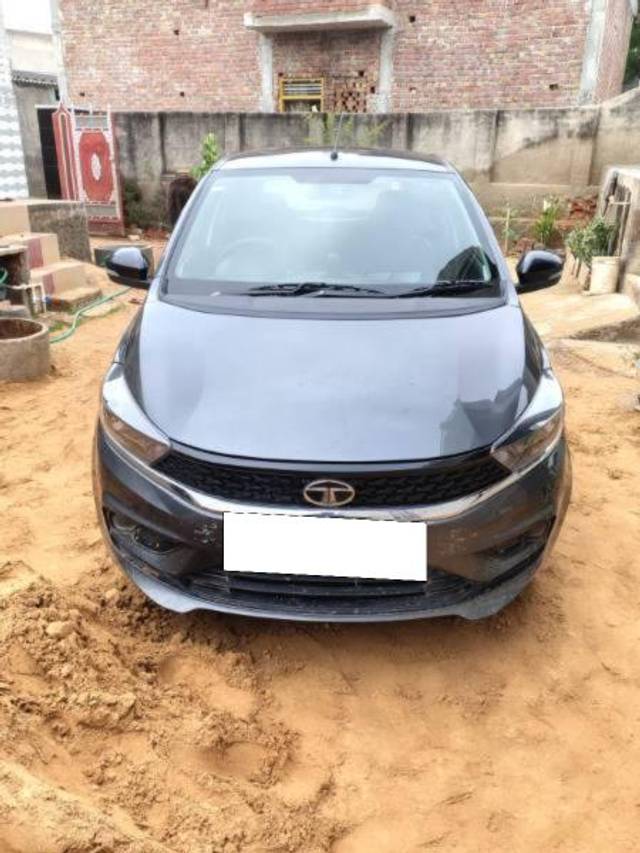 https://images10.gaadi.com/usedcar_image/4294906/original/processed_dbfce5d7-2283-4d45-8742-48bfbaaa8bc9.jpg?imwidth=6402