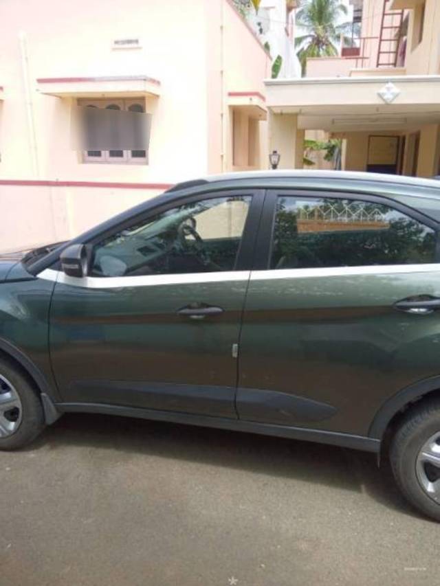 https://images10.gaadi.com/usedcar_image/4294986/original/processed_adfdc17f-a815-4810-8bce-de1002dd39c5.jpeg?imwidth=6401