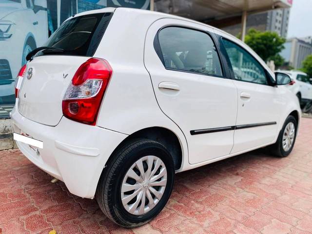 https://images10.gaadi.com/usedcar_image/4295164/original/processed_484614589d89ad9f42e7f07cc38d8f6b.jpg?imwidth=6402