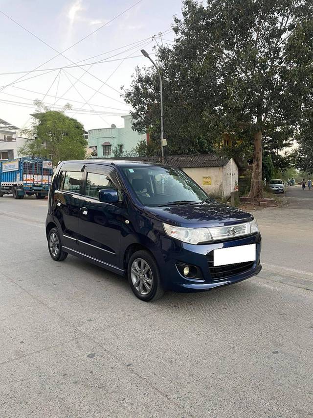 https://images10.gaadi.com/usedcar_image/4295167/original/processed_9c8a6eb0edc6560e7732acadb08cce92.jpg?imwidth=6400