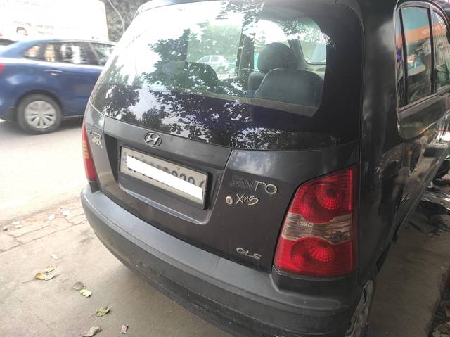 https://images10.gaadi.com/usedcar_image/4295183/original/processed_392161db21132b3ed980bbddf83d0e37.jpg?imwidth=6400