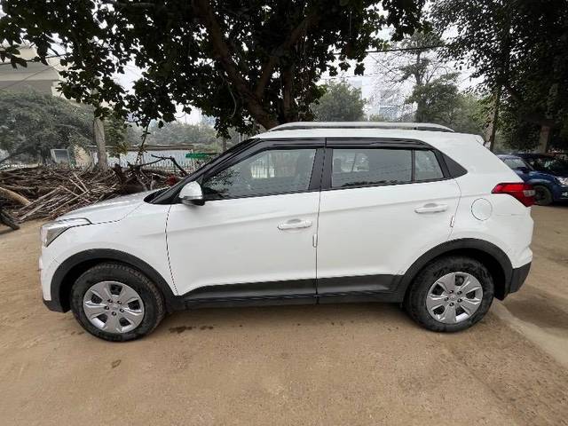 https://images10.gaadi.com/usedcar_image/4295240/original/57fa122ca95a406d7d6a41bf70b9d1cb.jpeg?imwidth=6402