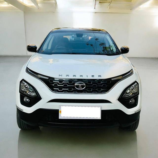 https://images10.gaadi.com/usedcar_image/4295276/original/processed_134246646d6e0f095204ff2d9c59458b.jpg?imwidth=6400