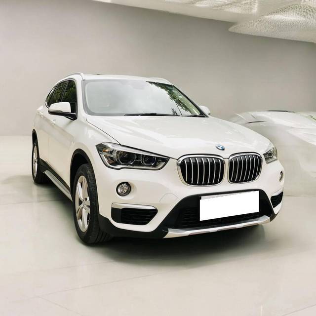 https://images10.gaadi.com/usedcar_image/4295295/original/processed_6005a334da0a95d7a51092ee4ec3978c.jpg?imwidth=6402