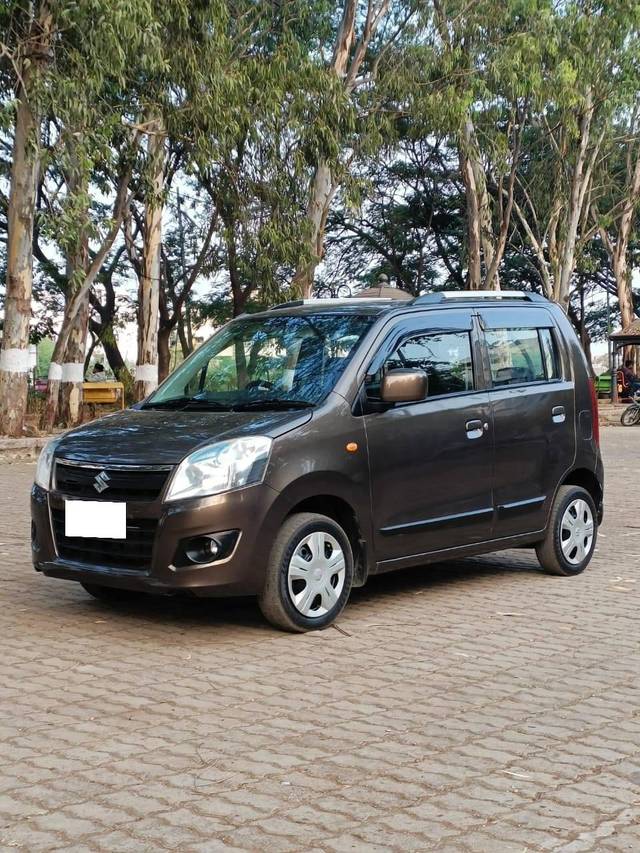 https://images10.gaadi.com/usedcar_image/4295347/original/processed_30fab338567a4b811d69b924399a4871.jpg?imwidth=6400