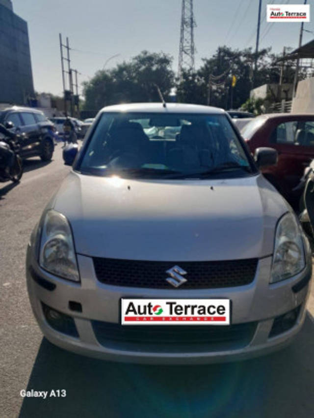 https://images10.gaadi.com/usedcar_image/4295363/original/4c75ab39229c816781ddef17e0f7b619.jpg?imwidth=6400