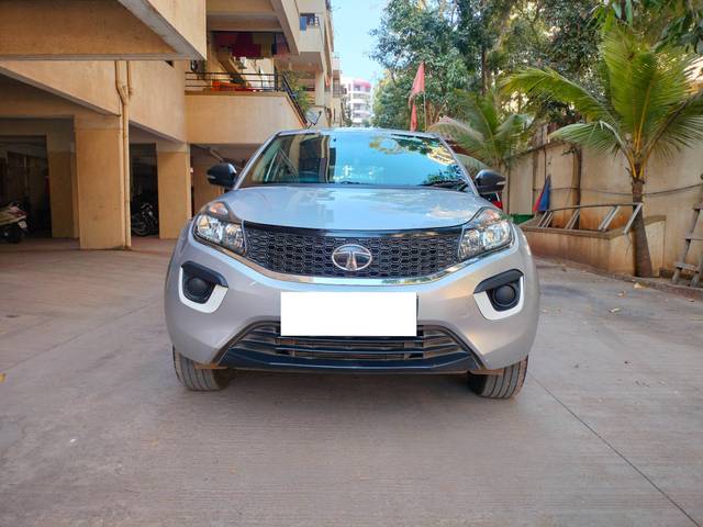 https://images10.gaadi.com/usedcar_image/4295382/original/processed_67b96878359ca215c09eb95c5a783a24.jpg?imwidth=6400