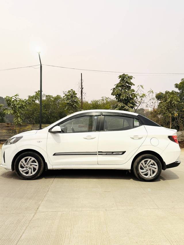 https://images10.gaadi.com/usedcar_image/4295403/original/processed_bc4b03871ba98bb8e7ebcb543eb0dfdb.jpg?imwidth=6402