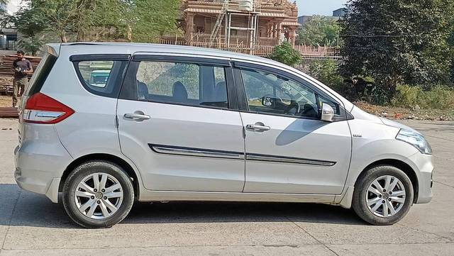 https://images10.gaadi.com/usedcar_image/4295418/original/processed_5c2652516ea9a5016e68679fee50c0b8.jpg?imwidth=6401