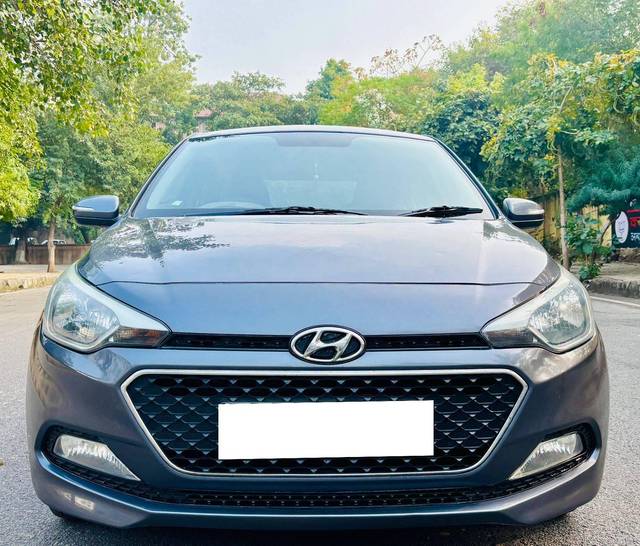 https://images10.gaadi.com/usedcar_image/4295454/original/processed_70ea18bf67549b1951a6cd8e975e585b.jpg?imwidth=6401