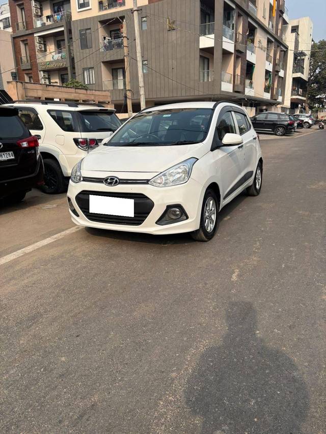 https://images10.gaadi.com/usedcar_image/4295492/original/processed_561ed5c1c8b9843653d2c36c856f53d8.jpg?imwidth=6400