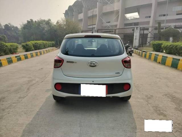 https://images10.gaadi.com/usedcar_image/4295532/original/processed_f9c29dd4d2f5ea62902f3cccf704fe6f.jpg?imwidth=6402