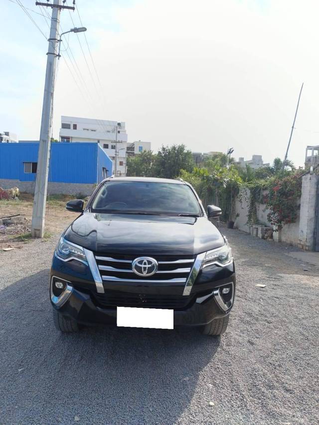 https://images10.gaadi.com/usedcar_image/4295544/original/processed_7d5ba7927007309ac9d6d00bd0961b98.jpg?imwidth=6400