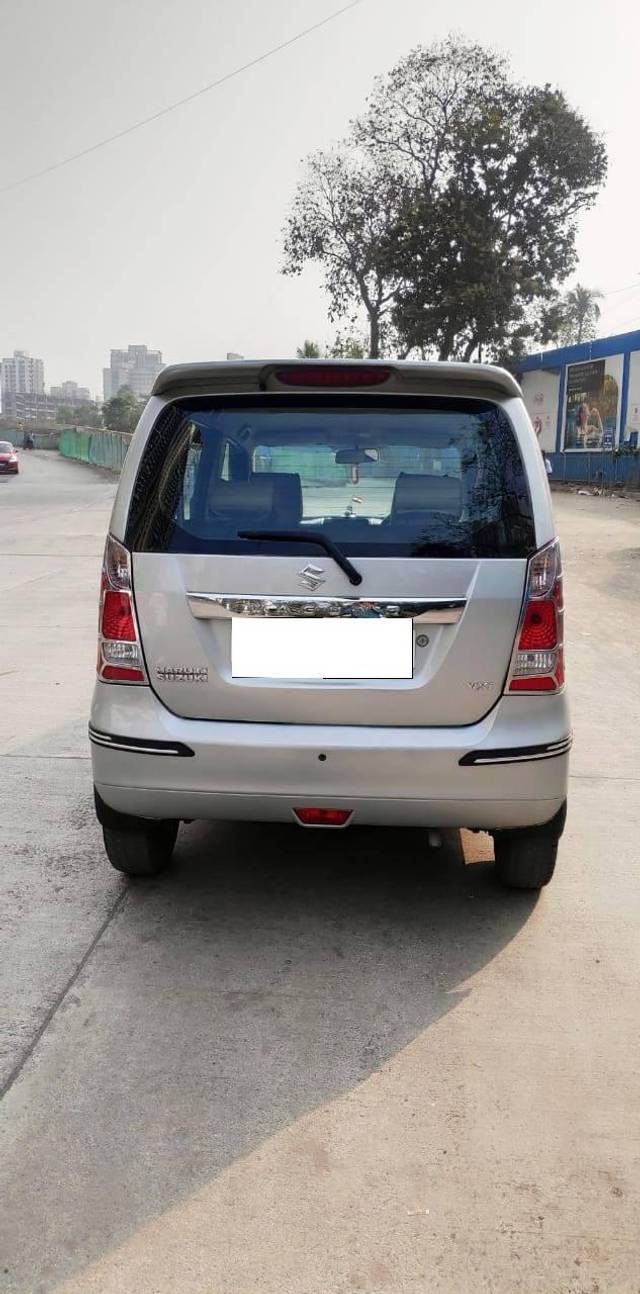 https://images10.gaadi.com/usedcar_image/4295583/original/processed_22a153a4003ca84d1a69aca5e09e8616.jpg?imwidth=6402