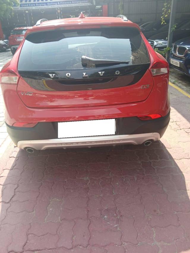 https://images10.gaadi.com/usedcar_image/4295586/original/processed_3e685ae044b0f7f367e1482a79901dbc.jpg?imwidth=6401