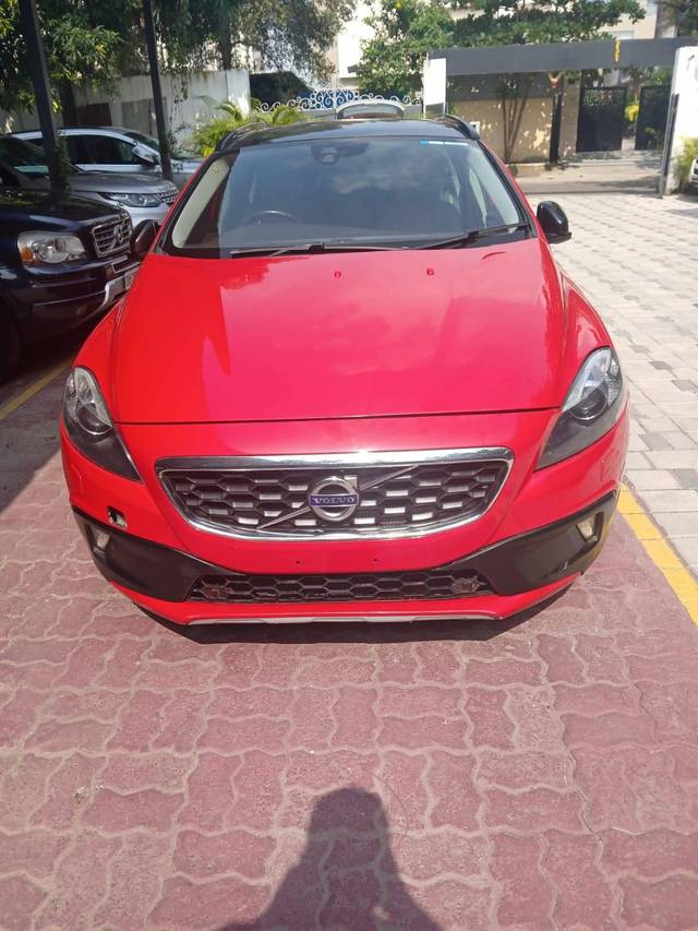 https://images10.gaadi.com/usedcar_image/4295586/original/processed_cafb312cd7046a6e35130b601279c97d.jpg?imwidth=6400