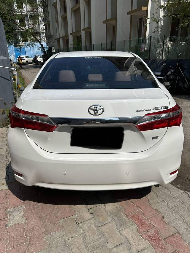 https://images10.gaadi.com/usedcar_image/4295590/original/processed_d2de54438eb5d21002ddf9faeb2d3cc7.jpg?imwidth=6401