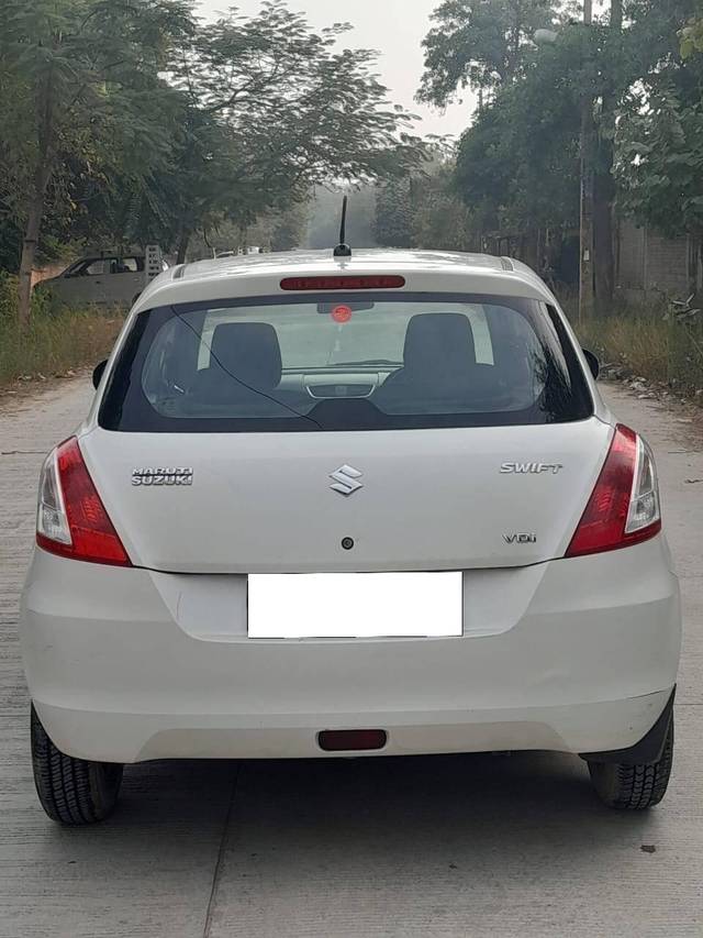 https://images10.gaadi.com/usedcar_image/4295595/original/processed_76563ae6111ae3e2e3f3a70803b7634a.jpg?imwidth=6402