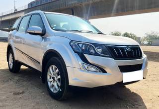 Mahindra XUV500 Mahindra XUV500 R W10 FWD