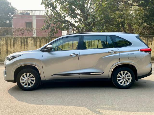 https://images10.gaadi.com/usedcar_image/4295634/original/0add70bccee16b6e7c1b43378e085595.jpg?imwidth=6401