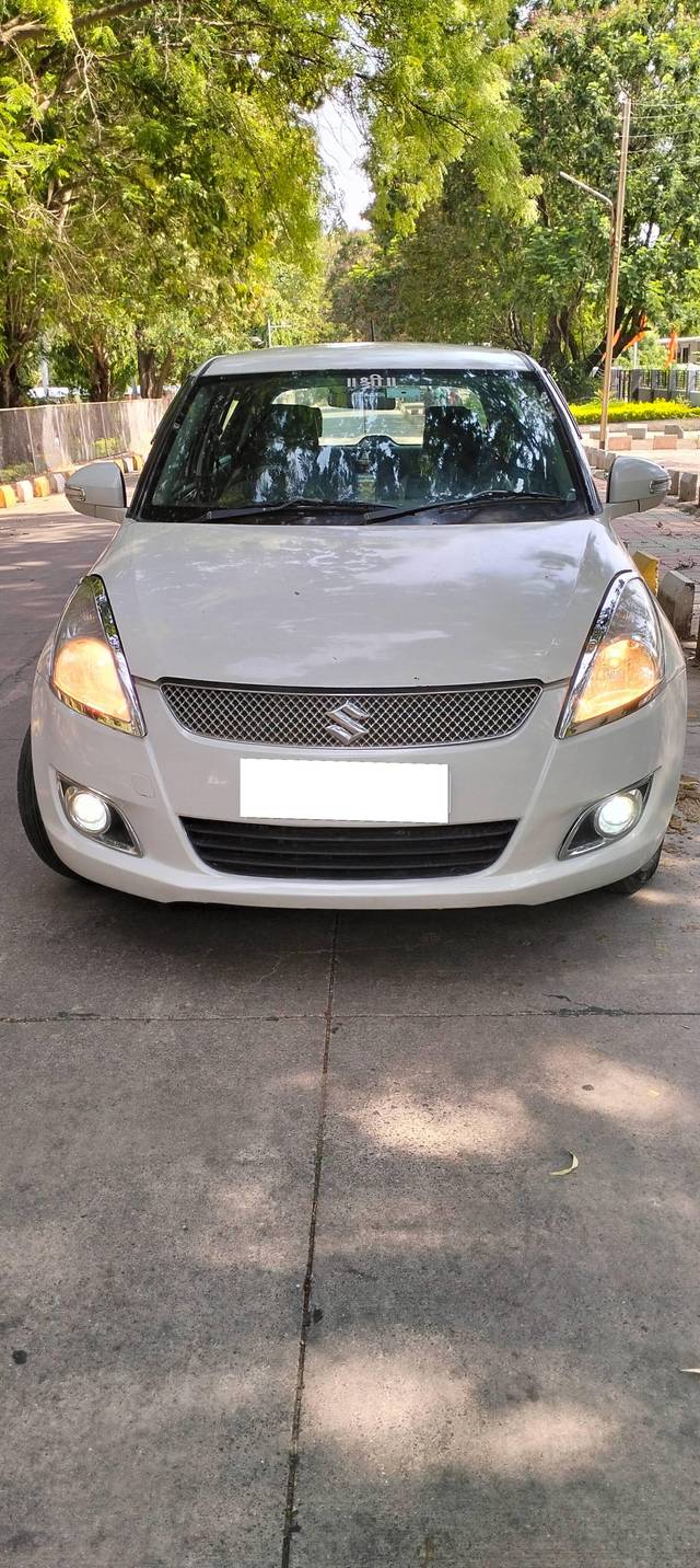 https://images10.gaadi.com/usedcar_image/4295676/original/processed_6afcf54734315615eaf87a8c83fa872e.jpg?imwidth=6402