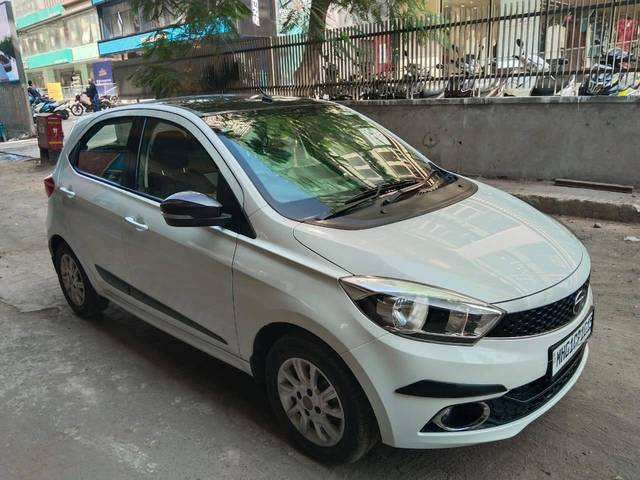 https://images10.gaadi.com/usedcar_image/4295730/original/processed_557f672455529365acabaa24043758cc.jpg?imwidth=6400