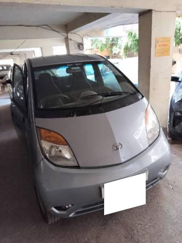 https://images10.gaadi.com/usedcar_image/4295732/original/processed_9453702c-e254-4e95-8ba6-00076193d01d.jpg?imwidth=6401