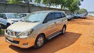 Toyota Innova 2004-2011 Toyota Innova 2.5 V Diesel 7-seater