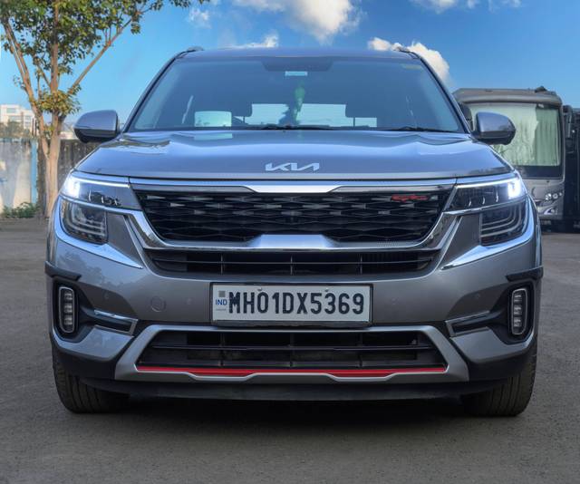 https://images10.gaadi.com/usedcar_image/4295805/original/processed_dbc337cbd8d4cd6f22f11519164dd8fd.jpg?imwidth=6400