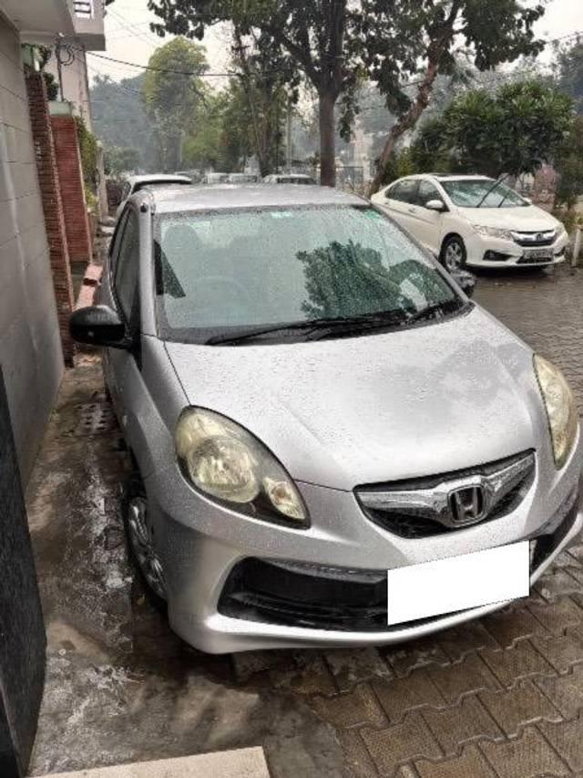 https://images10.gaadi.com/usedcar_image/4295809/original/processed_14a8f6b3-c063-4215-9284-9ffbb520ae7e.jpeg?imwidth=6400