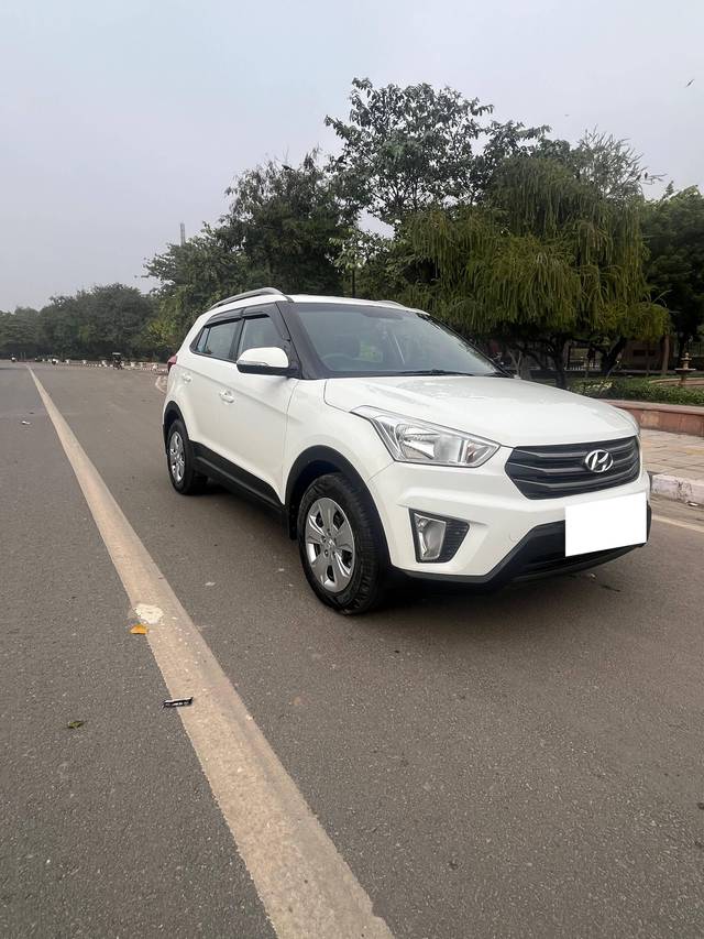 https://images10.gaadi.com/usedcar_image/4295831/original/processed_0c5b1ed2e81332347ec6909a392983df.jpg?imwidth=6400