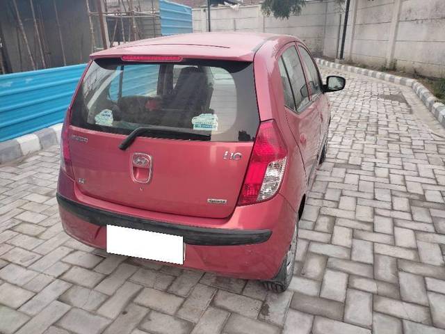 https://images10.gaadi.com/usedcar_image/4295845/original/7649c5800a21ae0845d8076a541cb9dd.jpg?imwidth=6402