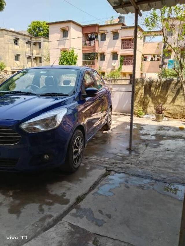 https://images10.gaadi.com/usedcar_image/4295850/original/processed_ce67d5e7-3dbf-4bfa-979a-6471550ac52d.jpg?imwidth=6400