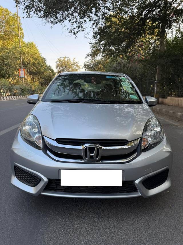 https://images10.gaadi.com/usedcar_image/4295857/original/processed_fd78652cc97a0f9ef7e7bbb9174497ff.jpg?imwidth=6402