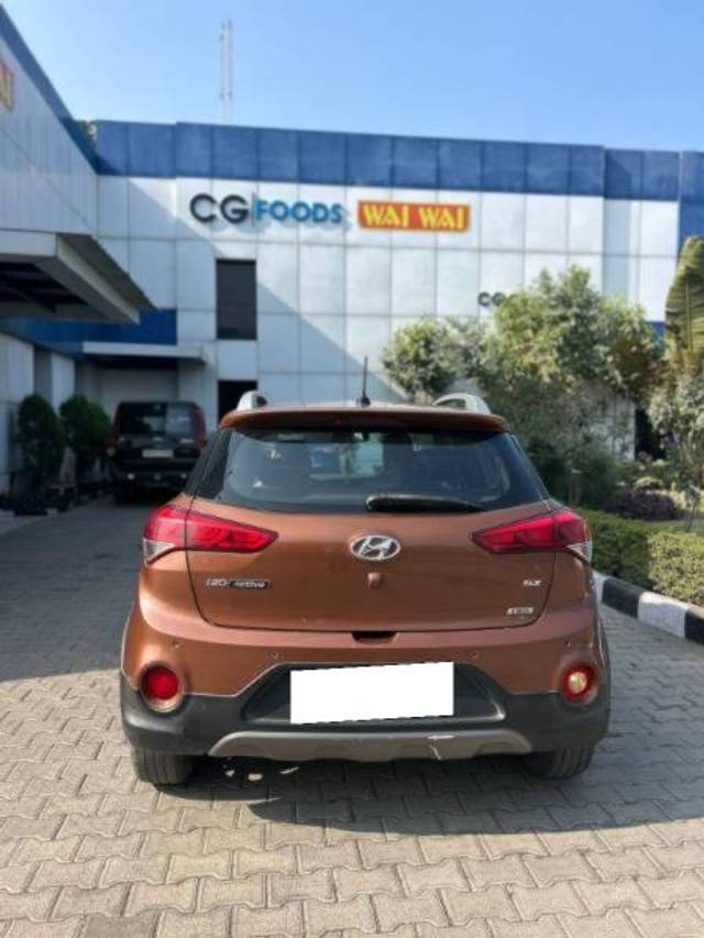 https://images10.gaadi.com/usedcar_image/4295876/original/processed_3b4b3832-4012-4f7e-9e90-a3fc3f5873af.jpg?imwidth=6402