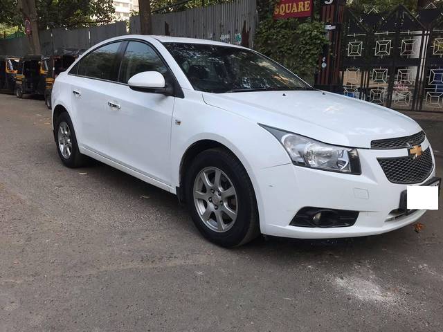 https://images10.gaadi.com/usedcar_image/4295877/original/processed_23c5064a0b7277c6ce160d2a8b2bfa3b.jpg?imwidth=6400