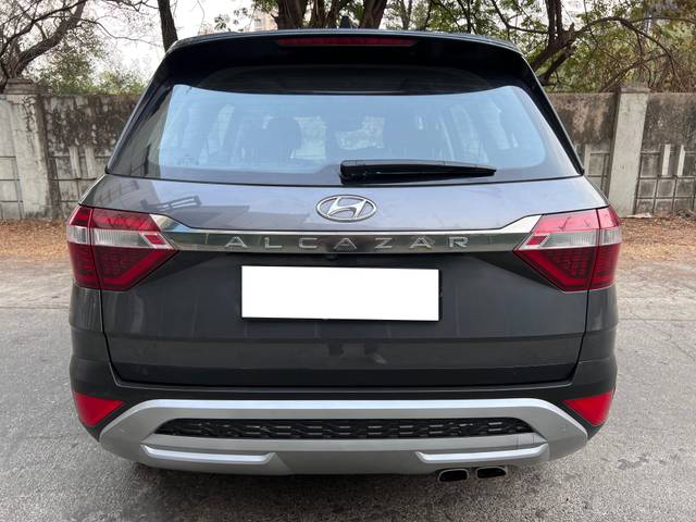 https://images10.gaadi.com/usedcar_image/4295882/original/processed_a122033117879e8cae03bf9e0ce76479.jpg?imwidth=6402