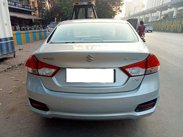 https://images10.gaadi.com/usedcar_image/4295906/original/processed_7cc4f92cd0f697d67291999d8553677b.jpg?imwidth=6402