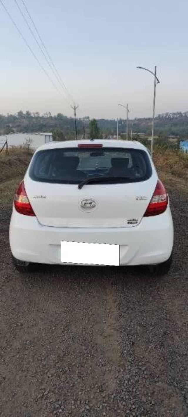 https://images10.gaadi.com/usedcar_image/4295921/original/processed_50a686e7-28ae-47b5-94ec-dfcf13bc3312.jpg?imwidth=6402