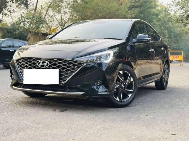 https://images10.gaadi.com/usedcar_image/4295925/original/processed_75966e33062efc432d2dae91f41f9740.jpg?imwidth=6402