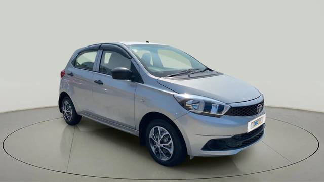 https://images10.gaadi.com/usedcar_image/4295933/original/6c2138d389a1535ad0c9562819cfdb03.jpg?imwidth=6400