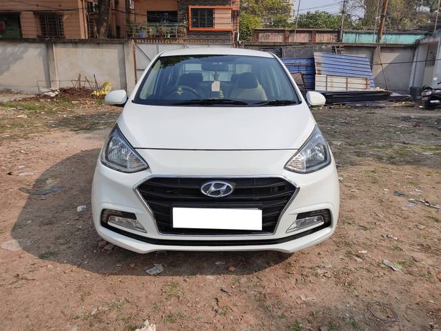 https://images10.gaadi.com/usedcar_image/4295965/original/processed_ba64522bb13cb7acfcbef009b6172292.jpg?imwidth=6400