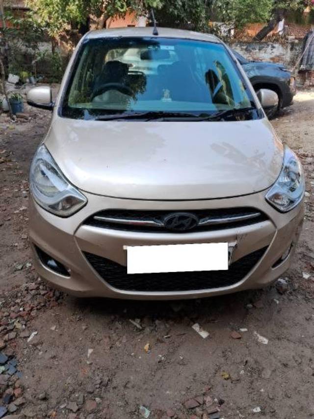 https://images10.gaadi.com/usedcar_image/4296027/original/processed_408750e0-3eef-4132-9fb2-5dea99643a32.jpg?imwidth=6402