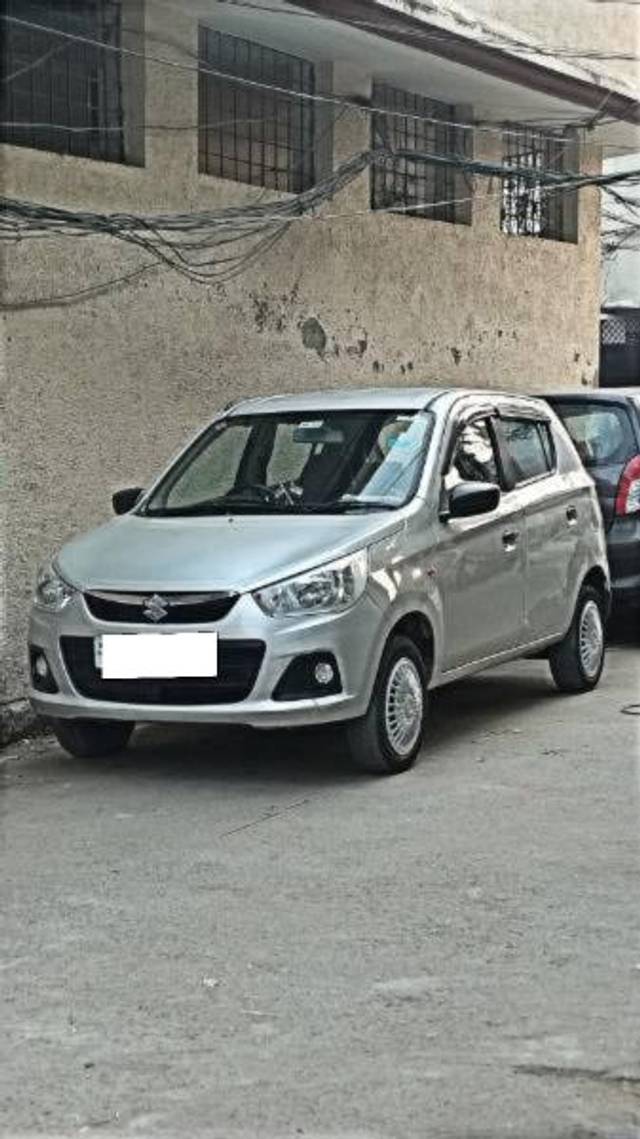 https://images10.gaadi.com/usedcar_image/4296088/original/processed_8b611640-fffb-45a4-aade-1823777f50ad.jpg?imwidth=6401