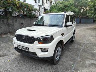 Mahindra Scorpio 2014-2022 Mahindra Scorpio S4 Plus