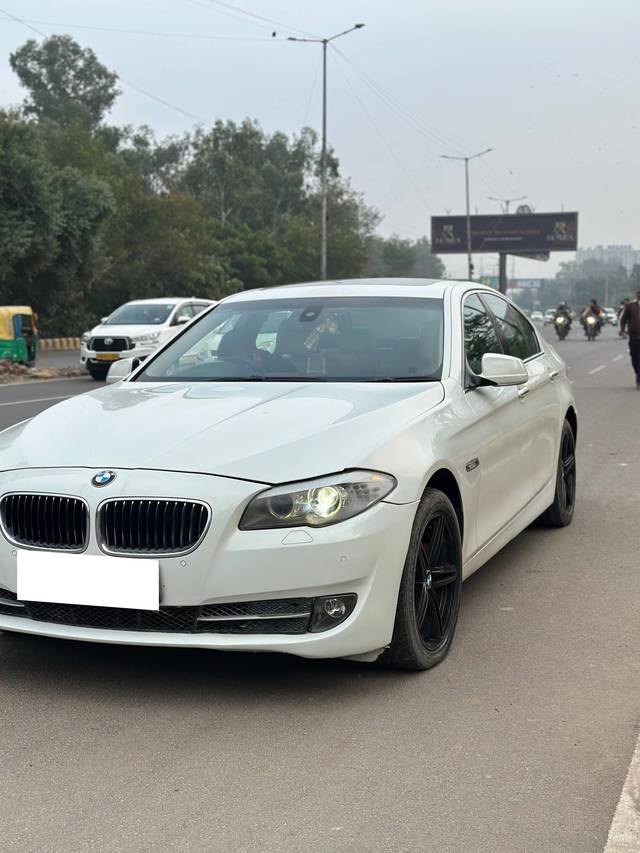 https://images10.gaadi.com/usedcar_image/4296227/original/processed_41f301655c950247723a013269caafae.jpg?imwidth=6402