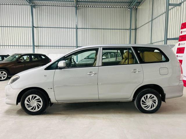 https://images10.gaadi.com/usedcar_image/4296267/original/processed_f5653e36ab935737404ac6e405b02119.jpg?imwidth=6400