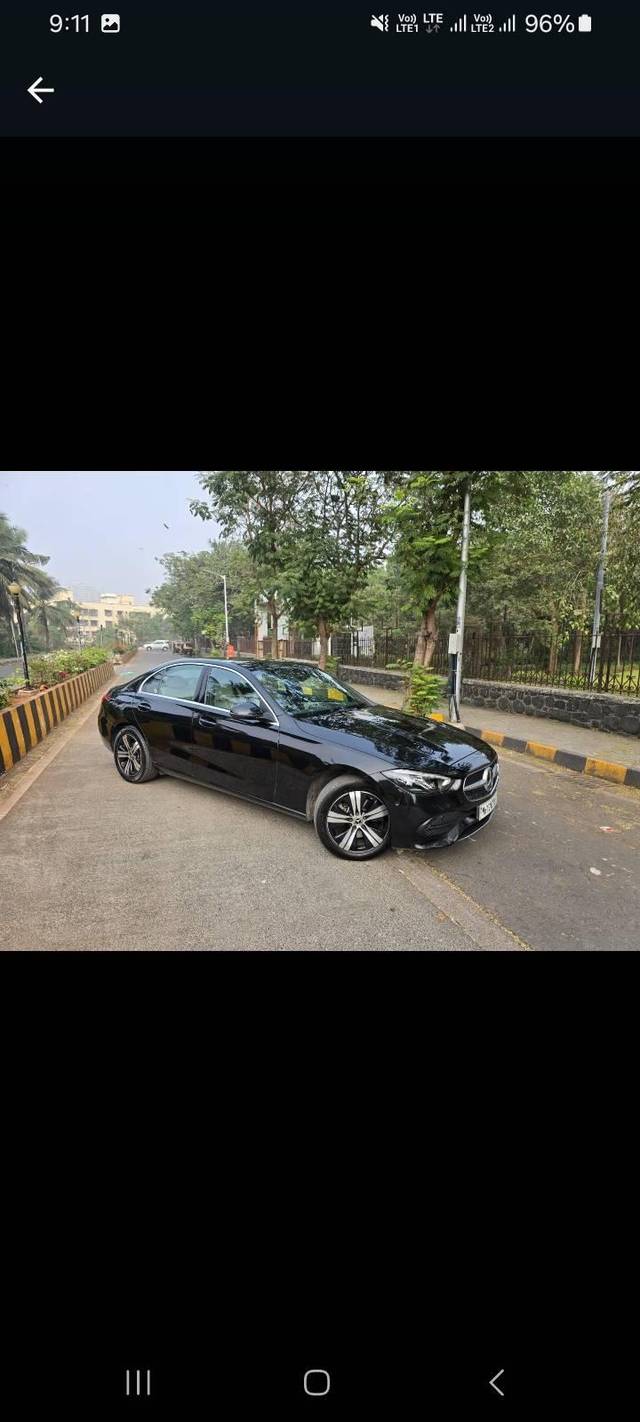 https://images10.gaadi.com/usedcar_image/4296289/original/processed_5a50a391711b725b68d75e1d780995a5.jpg?imwidth=6402