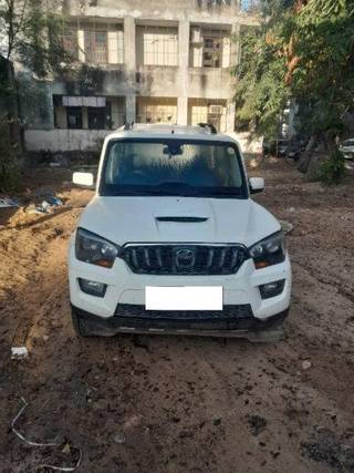 Mahindra Scorpio 2014-2022 Mahindra Scorpio S10 7 Seater